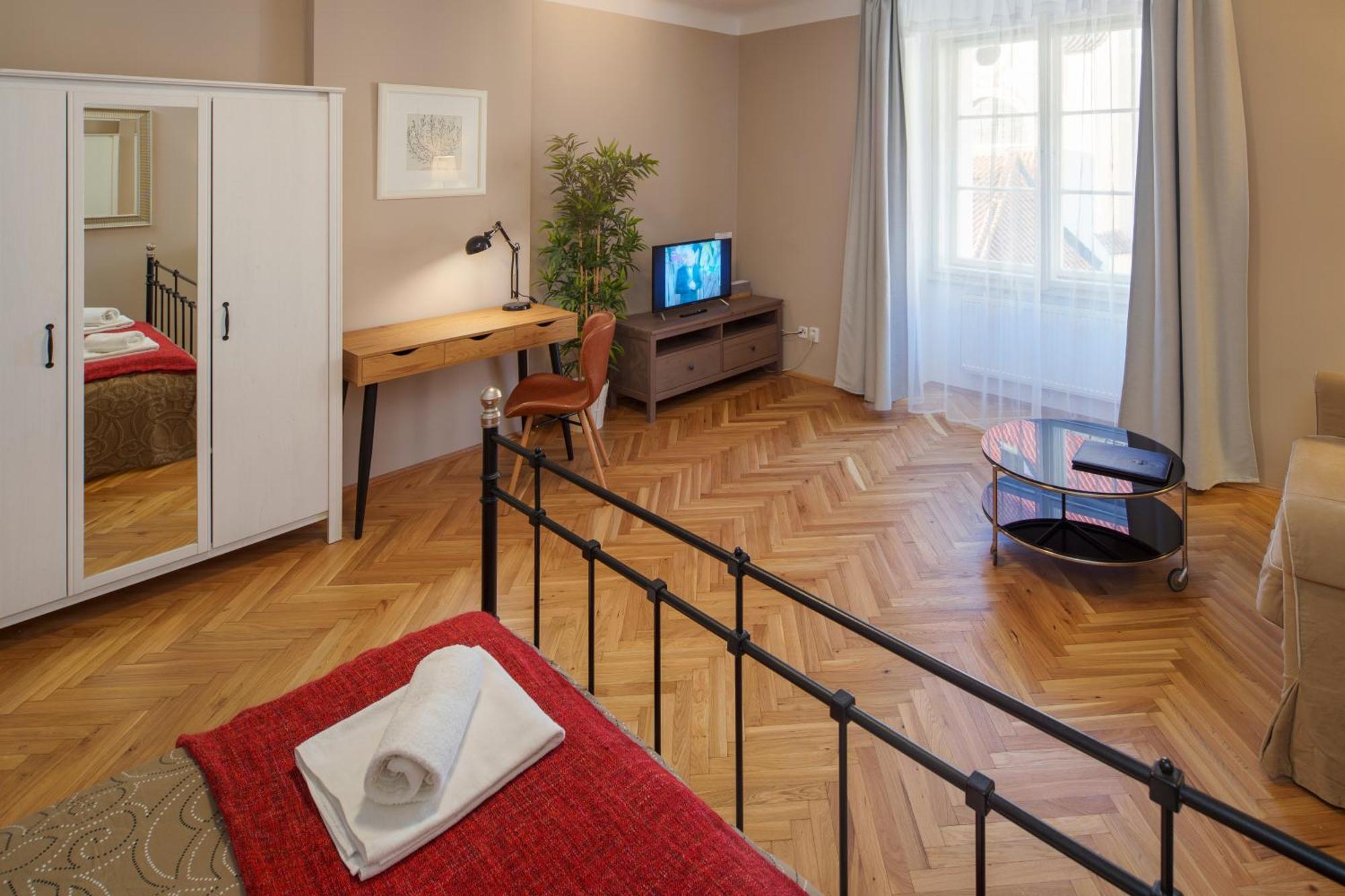 Apartment Old Town - 3 Bedroom 3 Bathroom Kitchen Prague
