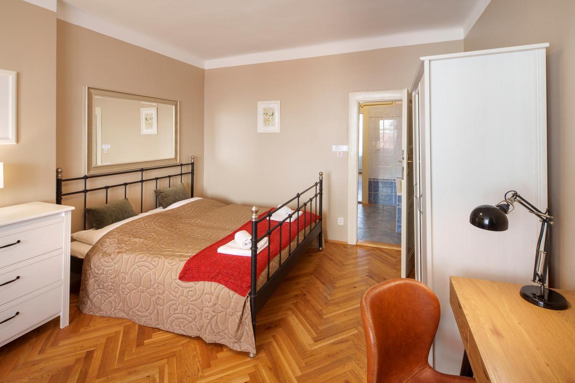 Apartment Old Town - 3 Bedroom 3 Bathroom Kitchen Prague